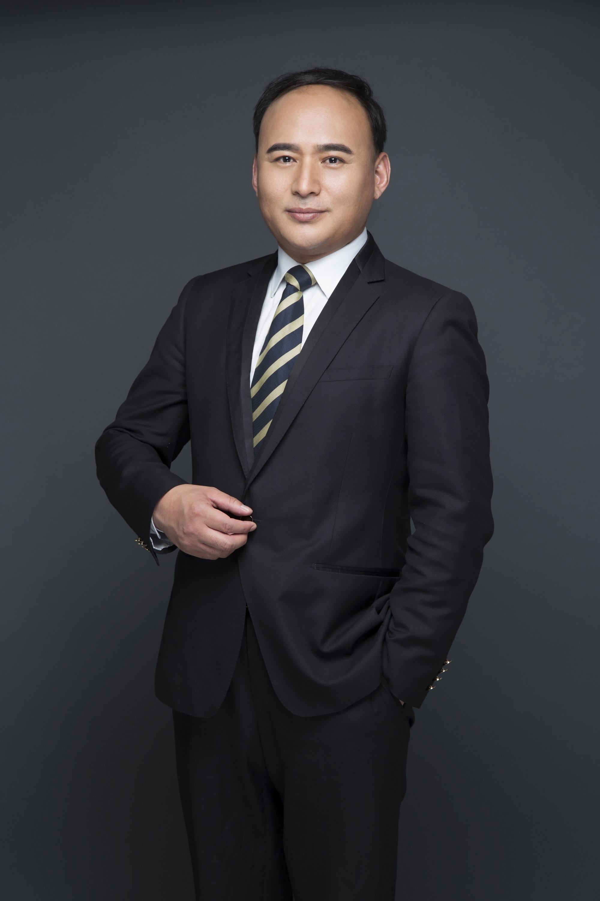 岳赣暖 后期制作总监